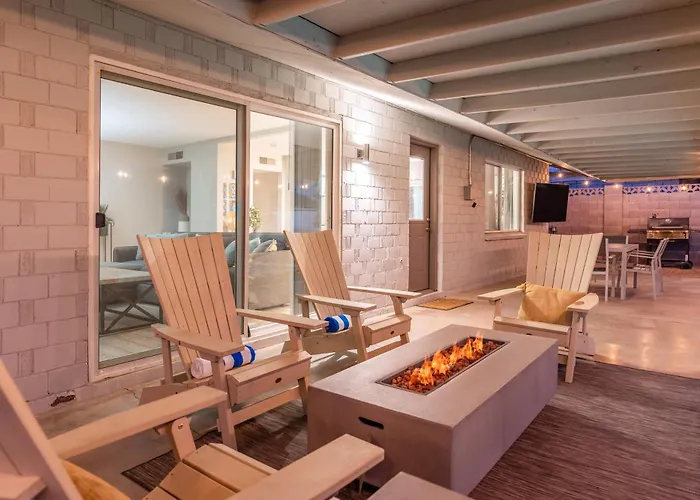 Oldtown Paradisewalking Distanceputting Greenmovieprojectorhottub Holiday home